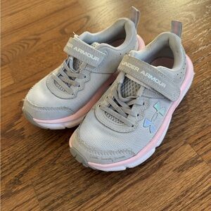 Under Armour Kids Sneakers - Light Gray with Pink Accents